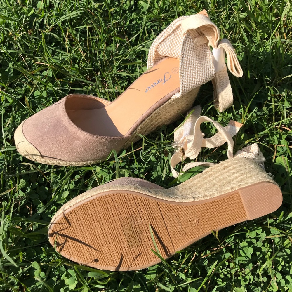 Last Pair🚨Espadrilles Lace Up Wedges - Picture 3 of 4